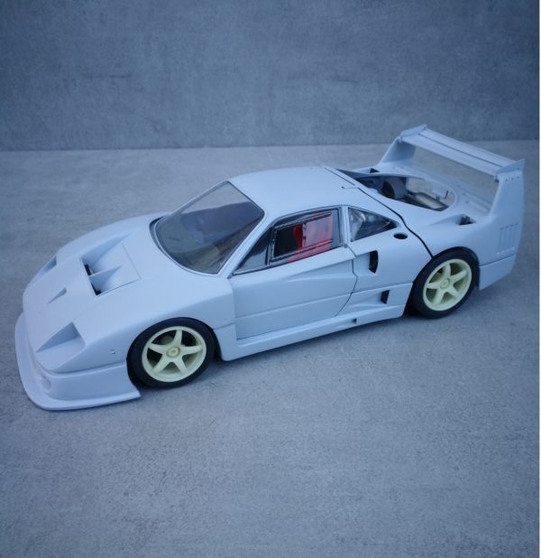 FERRARI F40 LM - FRONT COVER 1/18