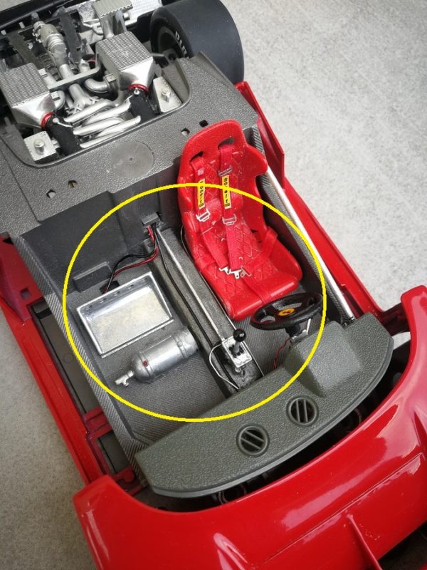 FERRARI F40 LM – Box cockpit 1/18 - Image 2