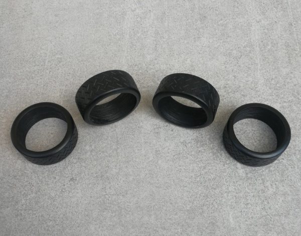RENAULT CLIO MAXI – Tires resin 1/18