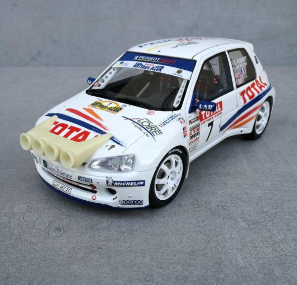 RALLYE - Ramp "Peugeot 106 Rallye"1/18 - Image 3