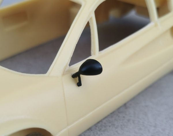FERRARI 308 GTB – Mirror black (2) 1/18